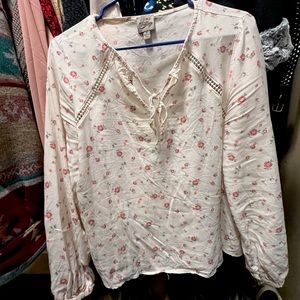 Cream colored blouse, little flower detail